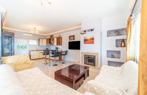 Petriti House | 95 m² House ∙ 3 bedrooms ∙ 5 guests