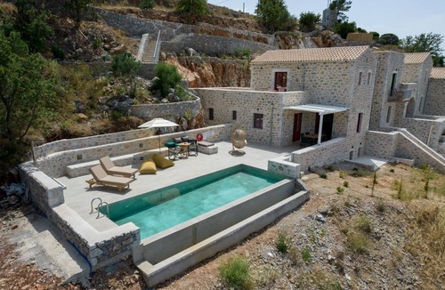 Limeni House | 95 m² House ∙ 3 bedrooms ∙ 8 guests