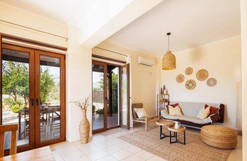 Karoti House | 99 m² House ∙ 3 bedrooms ∙ 6 guests
