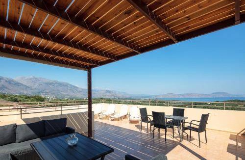 Karoti House | 99 m² House ∙ 3 bedrooms ∙ 6 guests