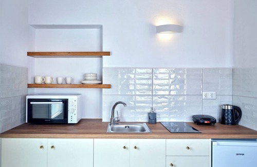 Lefkes Apartment | A beautiful and cosy studio with equipped kitchen in the heart of Lefkes Village
