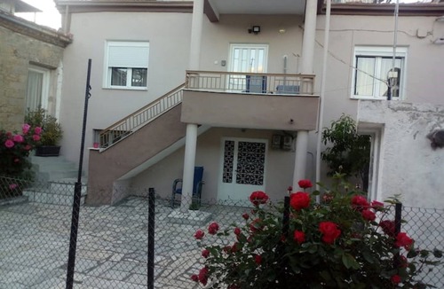Kalambaka House | A beautiful house, close to the city centre and only five minutes from Meteora.