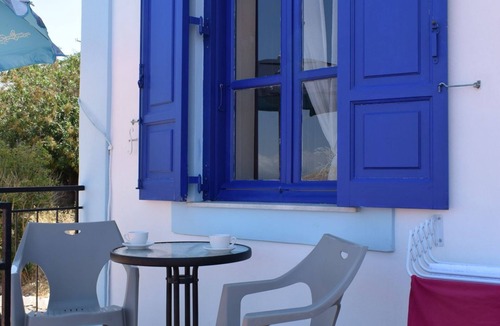 Halki Apartment | A breath from the port!