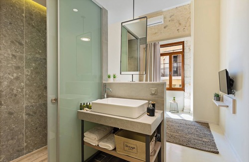 Rethymno Hotel | A charming hotel in the heart of Rethymno’s Old Town,for a relaxing , warm stay.