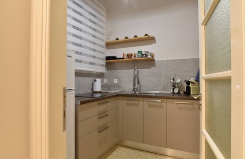 Neapoli Apartment | A&F Leisure and Business, Kolonaki Apartment