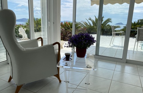 Agios Emilianos Villa | A haven of relaxation with a breath taking view, only a 5' walk to the beach