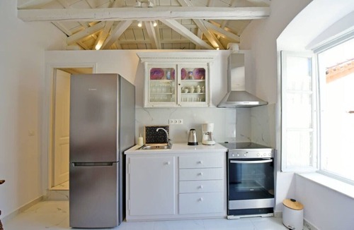 idhra House | A Sea-licious Vacation - Chic & Style in Hydra