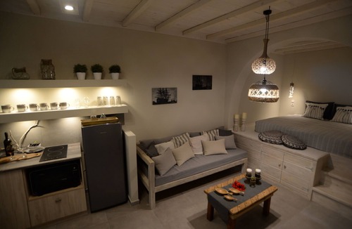 Mirties Apartment | A Suite with fantastic view in the heart of Masouri, yet in a peacefull area