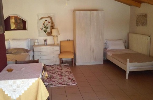 Volos City Centre Apartment | A Sweet English Home, Studio with big balcony