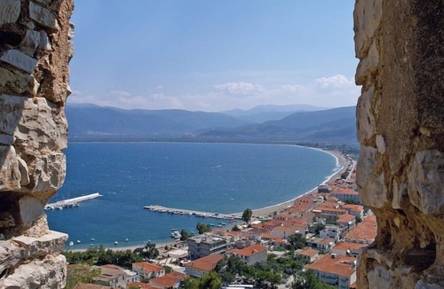 Astros House | A traditional house for all seasons. Enjoy the sun, sea but also the mountains!