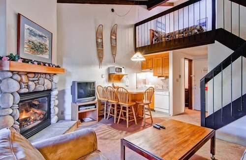 Yosemite West Condo | (A210) Loft Condominiums