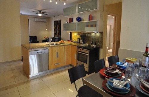 Pangrati Condo | Acropolis Beta, 3 Bdrm, 2 BA Sleep 8 in Real Beds,