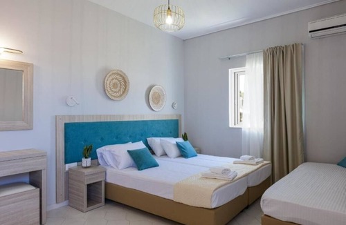 Adelianos Kampos Hotel | Adele Riva : Deluxe Double Room with Partial Sea View