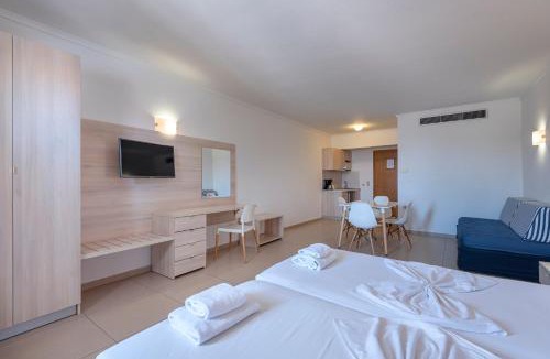 Lambi Hotel | Aegean Blu Hotel & Apartments