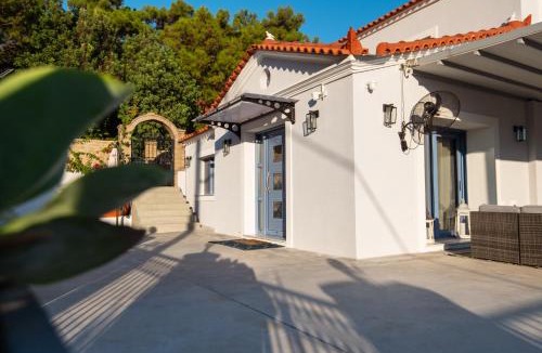 Karlovassi Villa | AEGEAN HORIZON villa