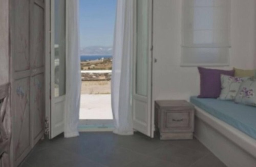 Naousa Villa | Aegean Queen Villas