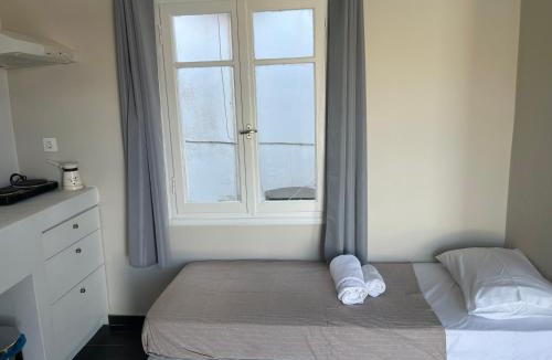 Korissia Hotel | AEGEAN VIEW SEASIDE ROOMS AND STUDIOS KEA