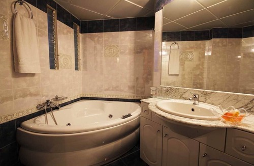 Karlovassi Hotel | Aegeon
