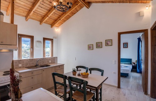Makry Gialos Villa | Aeolus villa with private pool, stunning sea views, beach in 5min, Wifi