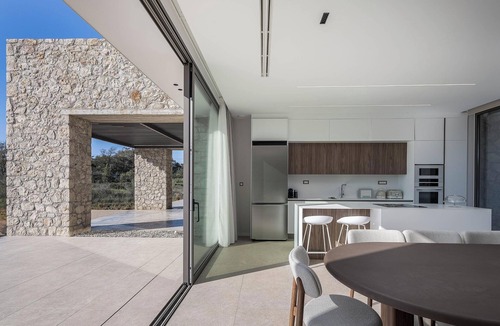 Tersanas Villa | Aeora Villa, Shoreline Getaway
