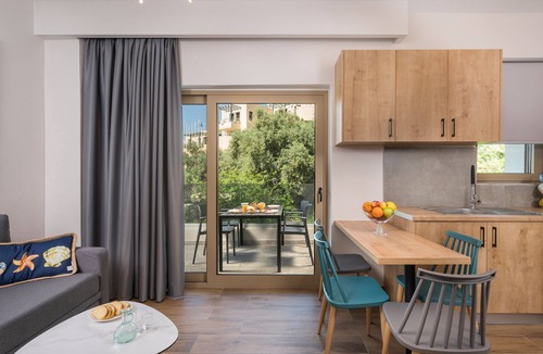 Makrys Tichos House | Aequor Luxury Rooms