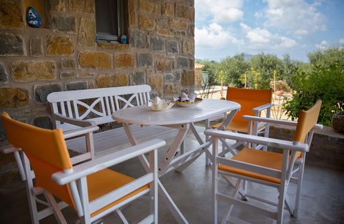 Pylos-Nestoras Villa | Afentiko Pigadi - Villa with garden view