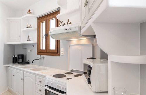 Vivlos House | Ageri House | Family Home in Vivlos, Naxos | Sleeps 6