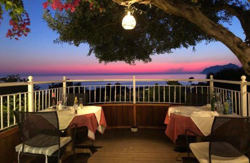 Agios Gordios Apartment | Agios Gordios Stevens on the hill