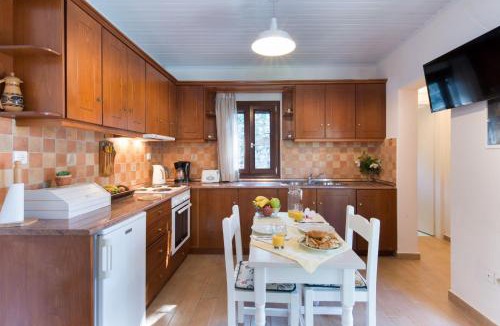 Longos Apartment | Aglaia Studio