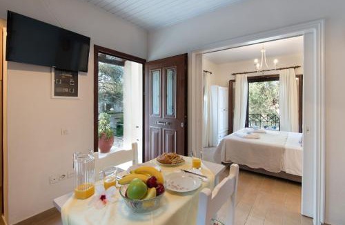 Longos Apartment | Aglaia Studio