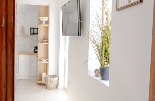 Limni Vouliagmenis House | Agrambeli Apartment 6/7 at Heraion Lagoon