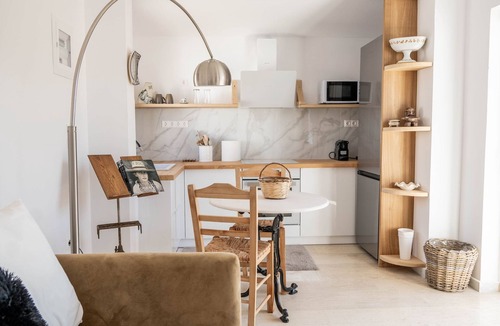 Limni Vouliagmenis House | Agrambeli Apartment 7/7 at Heraion Lagoon