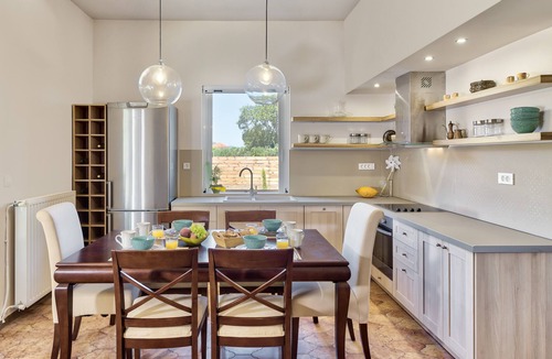 Pigadhakia Villa | Agricola Villa- Private villa with pool, 3 bedrooms with en-suite facilities.