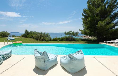 Elia Nikitis Villa | Akti Elia Villas Beachfront Chalkidiki