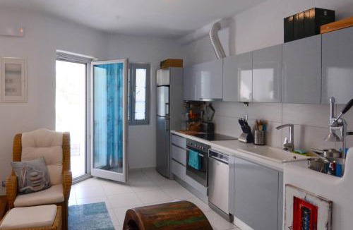 Agios Prokopios House | Albion, Cosy Two Storey Apartment, Stelida Naxos