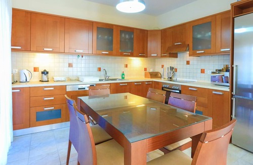 Dassia Apartment | Alex Villa Ena: Large villa, sleeps 8 jacuzzi, sauna, huge pool