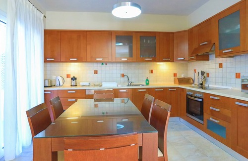 Dassia Apartment | Alex Villa Ena: Large villa, sleeps 8 jacuzzi, sauna, huge pool
