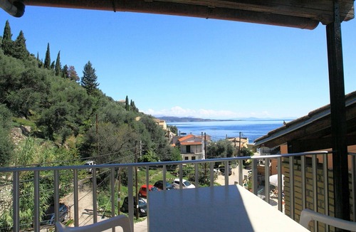 Katavolos Apartment | Alexandra Apartment in Katavolos