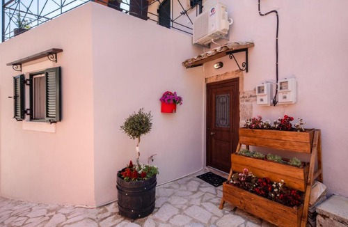 Doukades House | Alia house