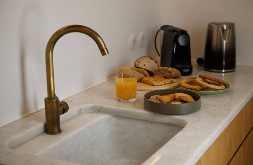 Naxos Town Apartment | Alio Suite with private swimming pool