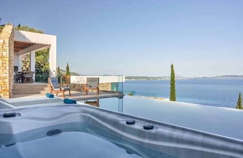 Marathias Villa | Alkyonides Feather - One Bedroom Villa, Sleeps 2
