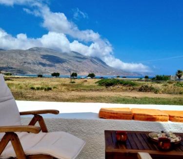 Trachilos House | All Season Lovely Seafront Cottage