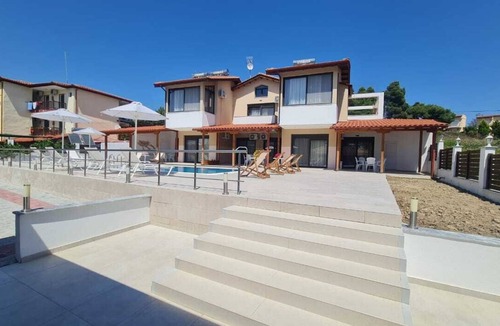 Ormos Panagias Villa | Allegro is a complex of 3 detached villas
