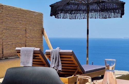Ano Meria Villa | Alluring Folegandros Suite | Iris Suite | Breathtaking Aegean Sea Views |.