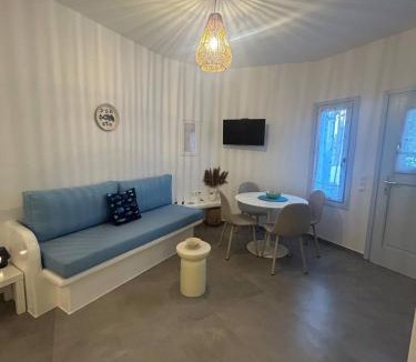 Herronisos Apartment | Almires 1-Stay 20m from Aegean Sea