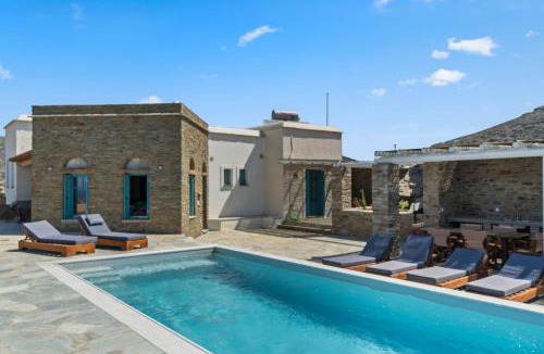 Ydrousa Apartment | "Aloe On the Rock" by Explore Andros