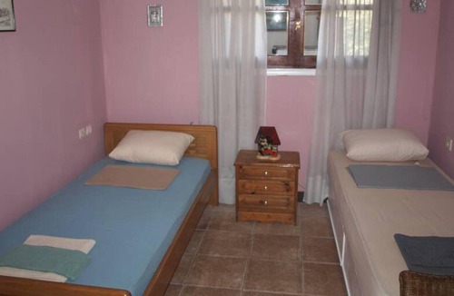 Nea Anchialos House | Alonaki Seafront Cottage