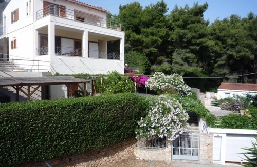 Votsi House | Alonissos: High standard seafront villa