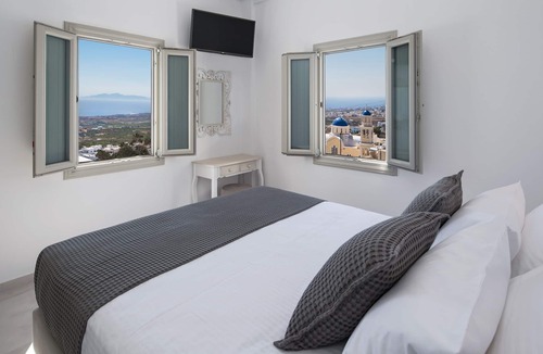Fira House | Altemar Suites