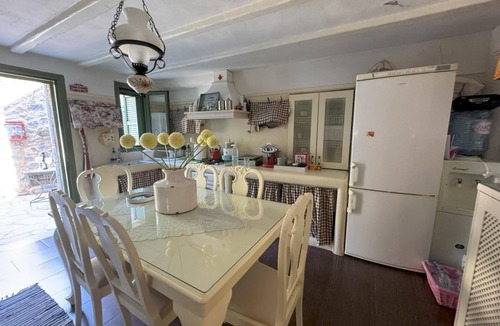 East Mani House | Alypa Pyrgos – Historic residential tower right by the sea in Mani